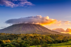 COSTA RICA : "Nature et traditions amérindiennes" (p.164 &amp; 165)