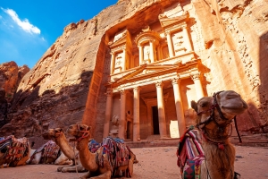 JORDANIE : "Terre d'histoire" (p.298 &amp; 299)